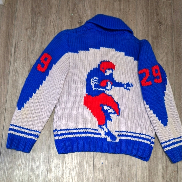 Other - Vintage Cowichan Hand Knit Chunky Sweater Boys - Girls Large Football #29